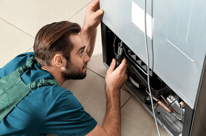 Emergency freezer repair service in Dubai for sudden defrosting showing food preservation measures